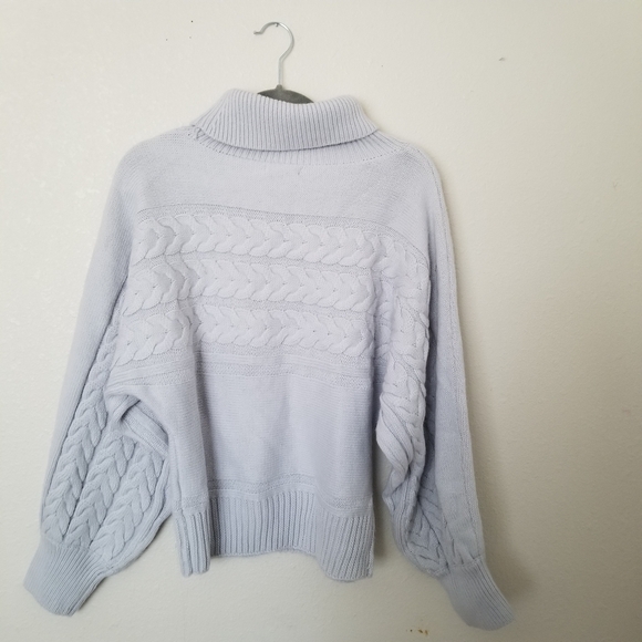 Fashion Nova women's sweater size L - Picture 2 of 4